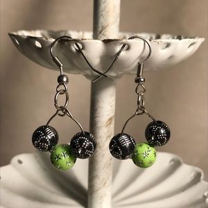 🌸 Funky dangle earrings